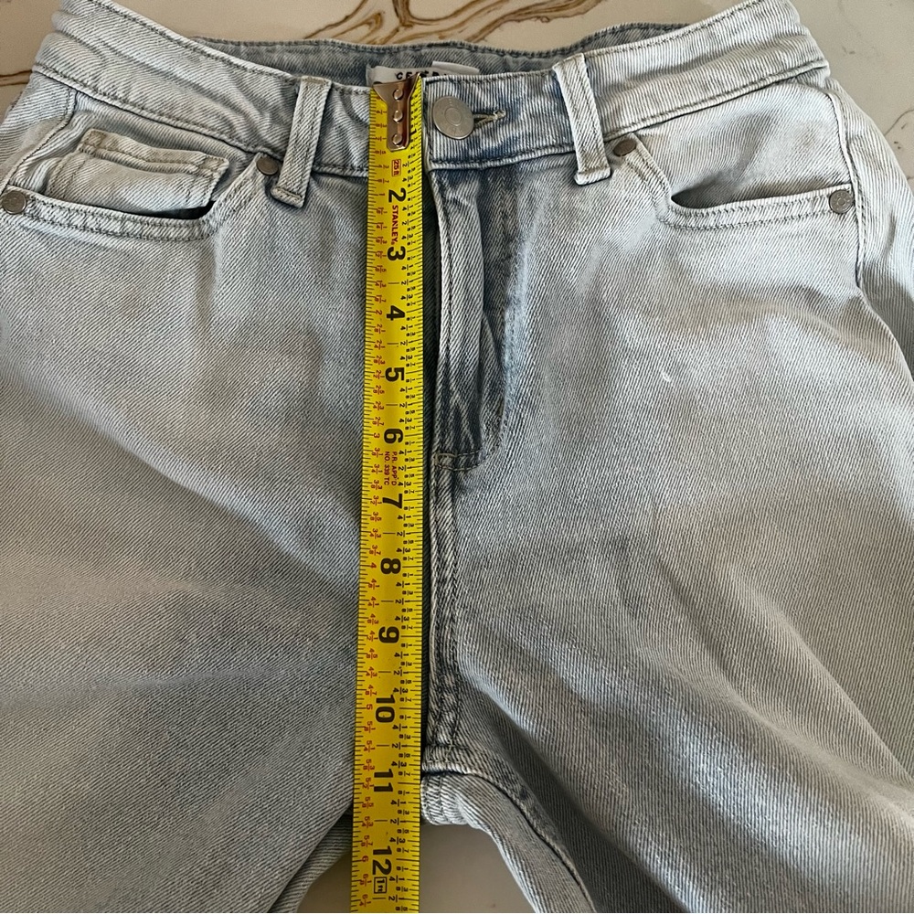 High Rise Light Blue Jeans - Picture 5 of 6